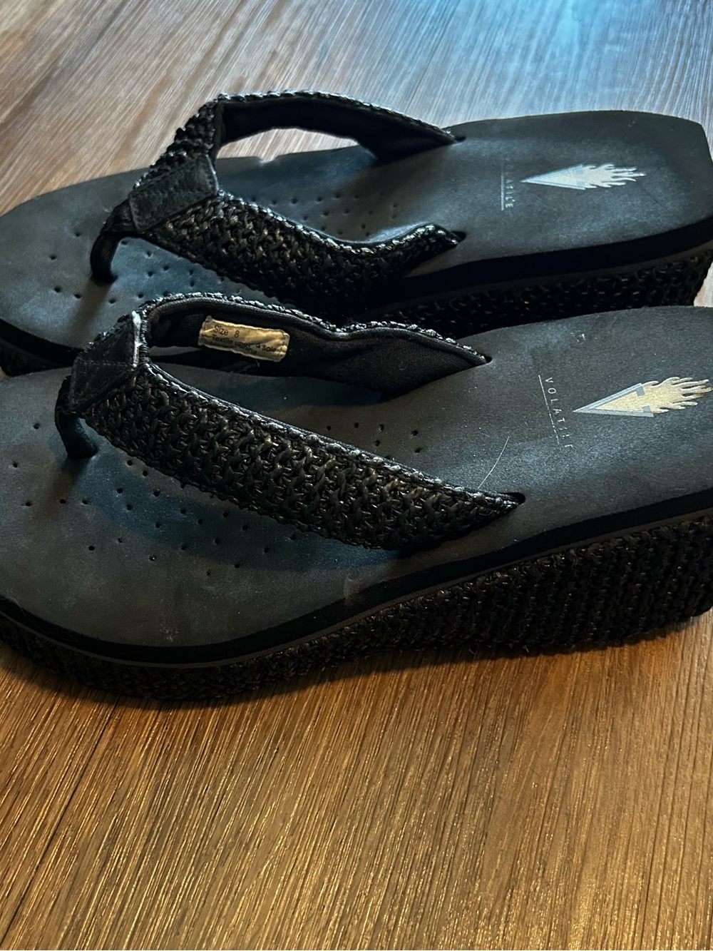Volatile Women Black Platform Thong Sandals Size 8